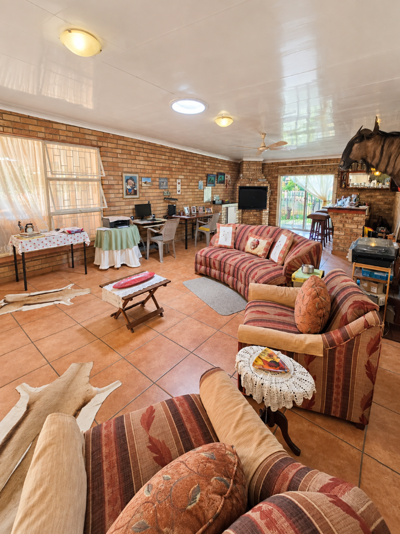 4 Bedroom Property for Sale in Wilkoppies North West